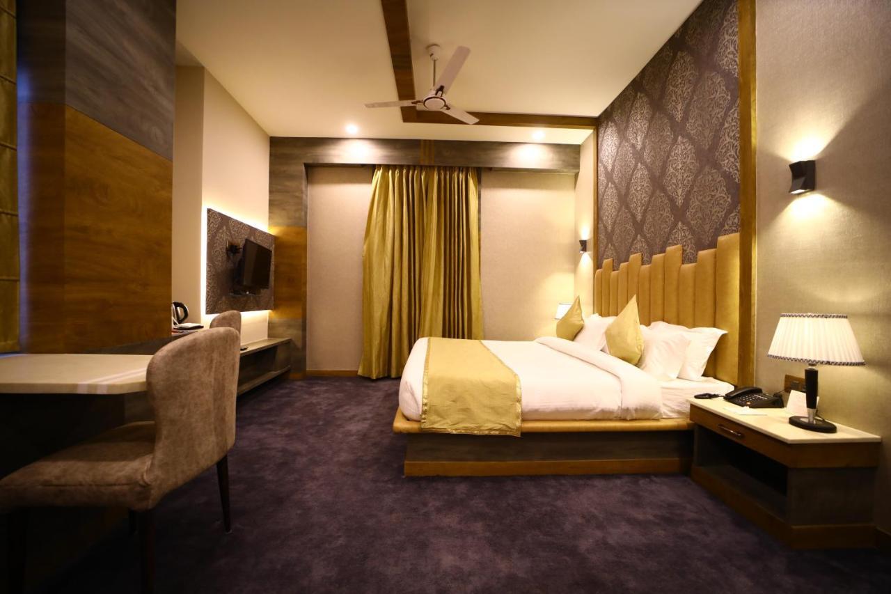 Prime Land Hotel Varanasi
