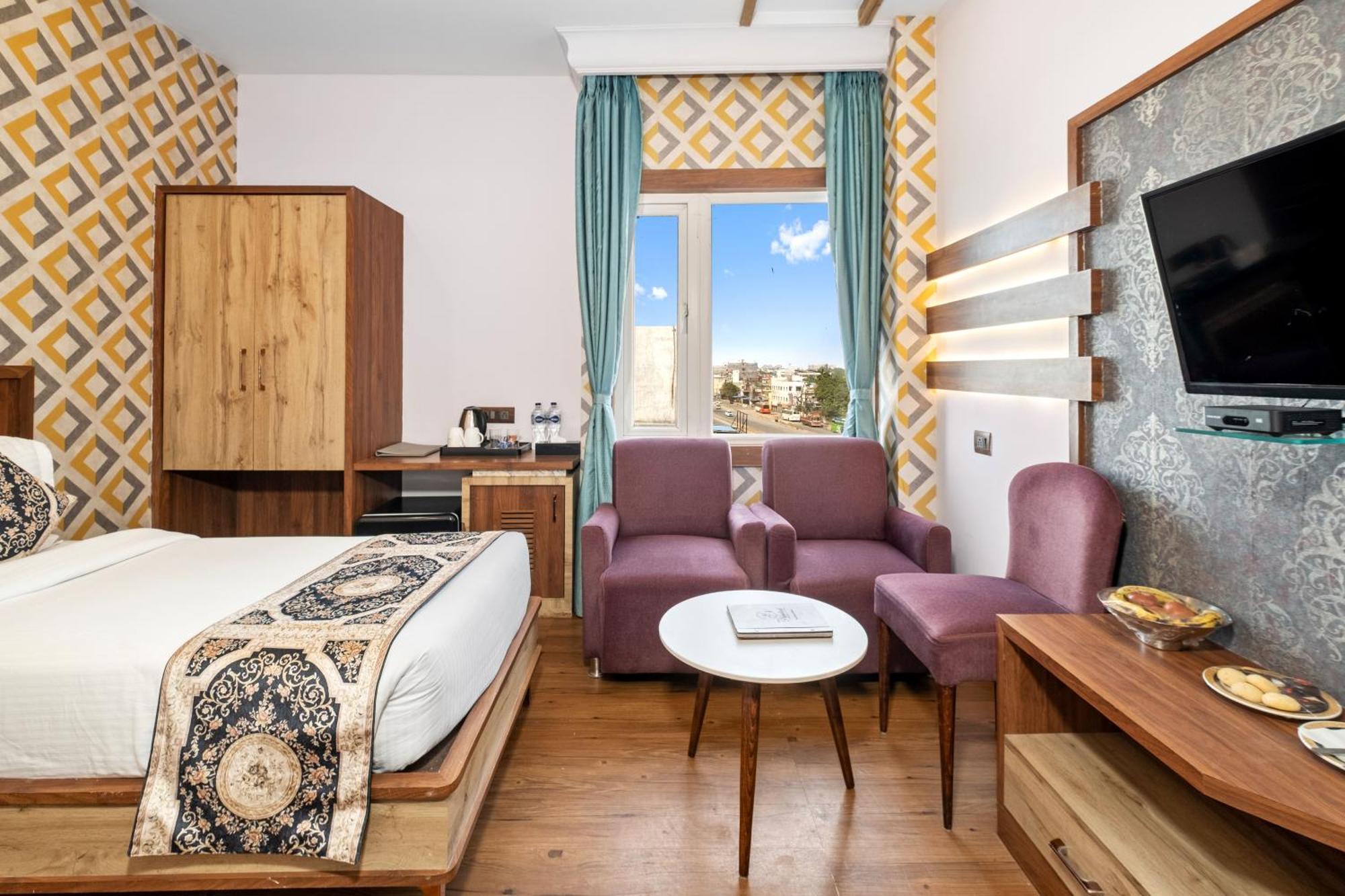 Prime Land Hotel 3*